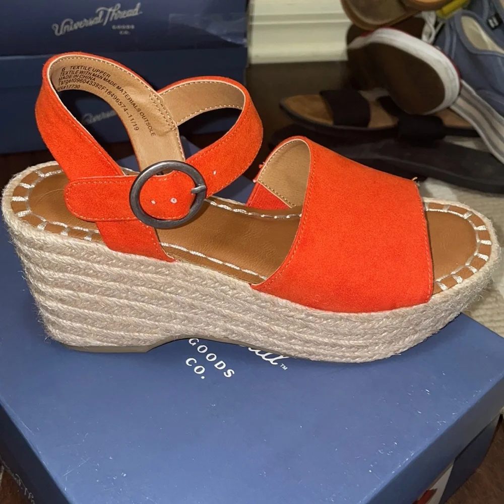 Universal Thread Morgan Orange platform heels🍊👒 - Picture 2 of 9